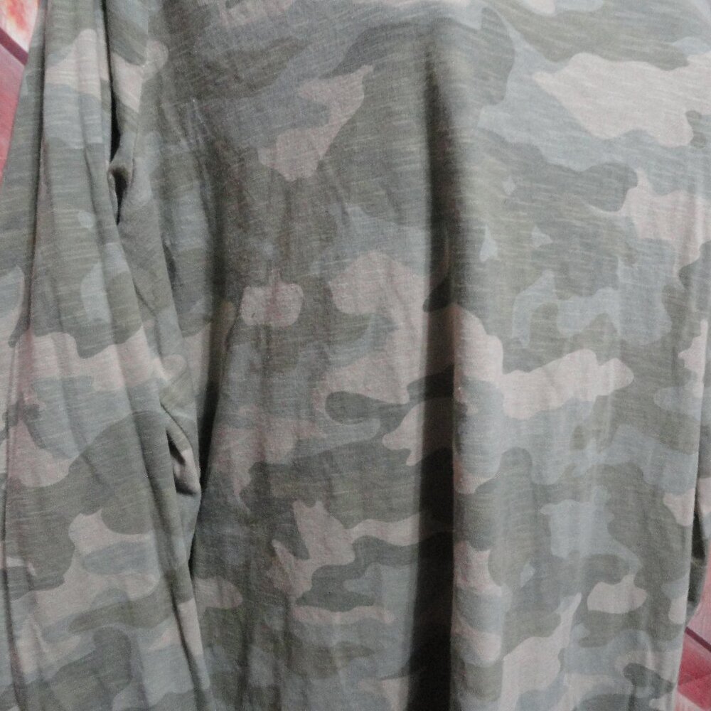 Sonoma Camo long sleeve T sz 1Xl, gently worn, - Picture 4 of 5